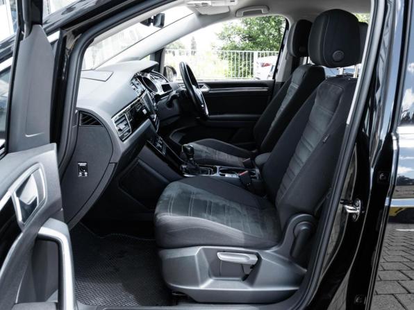 Volkswagen Touran II с пробегом 2015 года, цена 1 465 000 рублей, 136410 км, компактвэн, Автокод Объявления