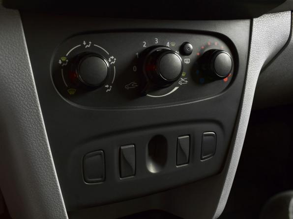 Renault Sandero II с пробегом 2014 года, цена 649 995 рублей, 92610 км, хэтчбек, Автокод Объявления
