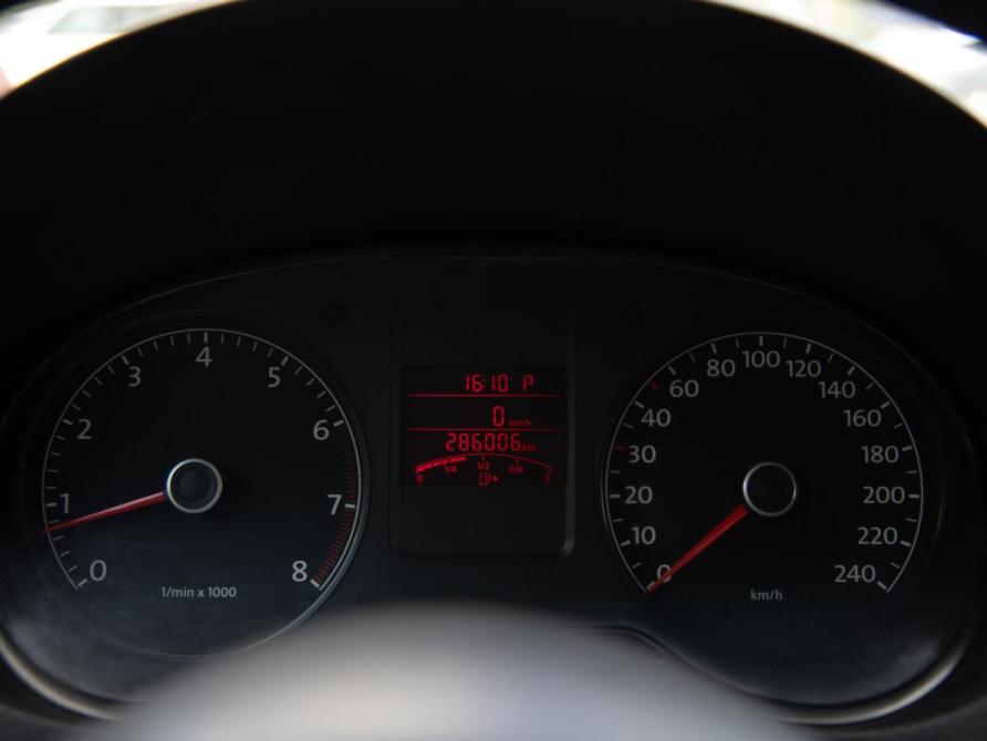 Volkswagen Polo V Москва  - изображение 10