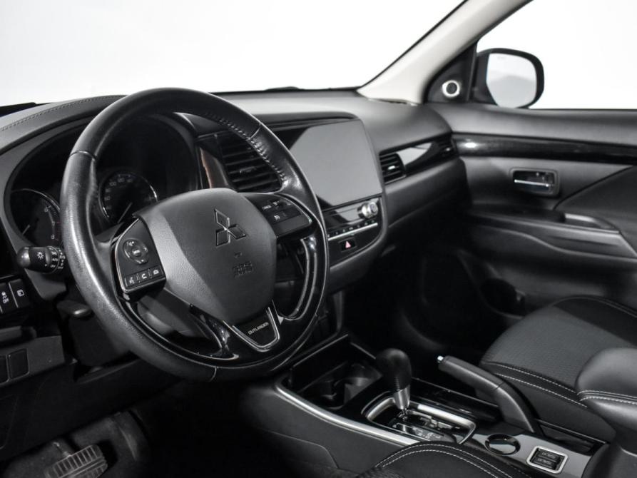 Mitsubishi Outlander III Рестайлинг 3 Санкт-Петербург  - изображение 10