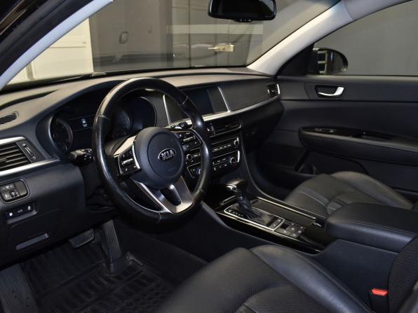 Kia Optima IV Рестайлинг с пробегом 2018 года, цена 1 760 000 рублей, 131629 км, седан, Автокод Объявления