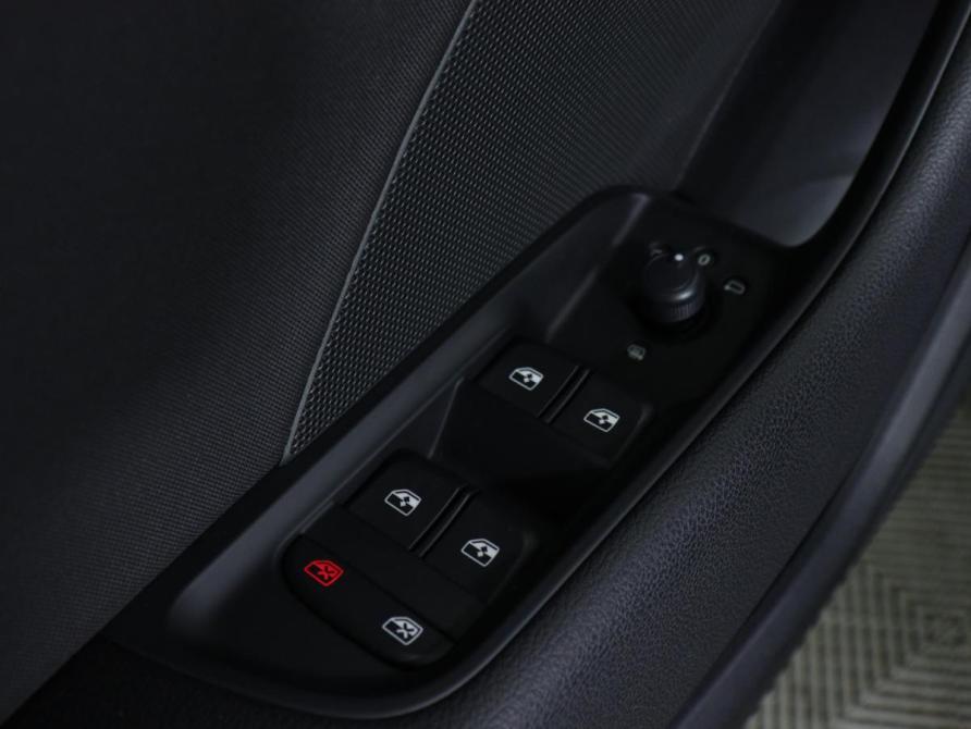 Audi A3 III (8V) Рестайлинг Санкт-Петербург  - изображение 17