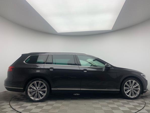 Volkswagen Passat B8 с пробегом 2019 года, цена 2 518 000 рублей, 96255 км, универсал, Автокод Объявления