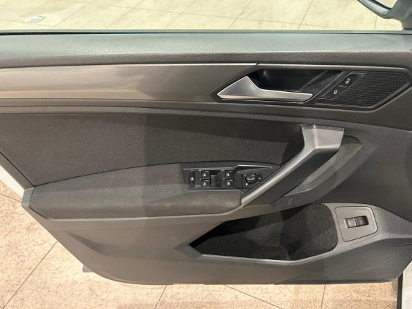 Volkswagen Tiguan II с пробегом 2018 года, цена 2 099 000 рублей, 169316 км, внедорожник, Автокод Объявления