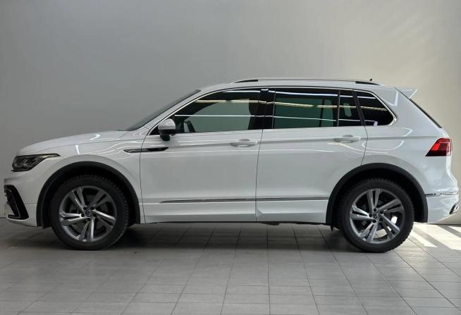 Volkswagen Tiguan II Рестайлинг с пробегом 2021 года, цена 3 390 000 рублей, 54101 км, внедорожник, Автокод Объявления