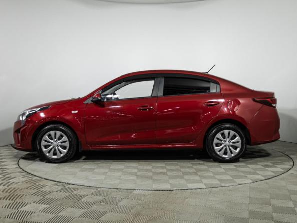 Kia Rio IV Рестайлинг с пробегом 2021 года, цена 1 609 700 рублей, 85344 км, седан, Автокод Объявления