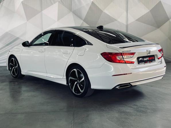 Honda Accord X Рестайлинг с пробегом 2021 года, цена 2 351 000 рублей, 79980 км, седан, Автокод Объявления