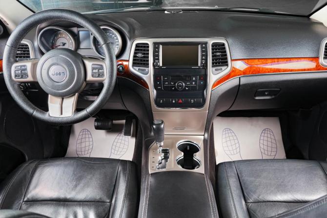 Jeep Grand Cherokee IV (WK2) с пробегом 2012 года, цена 1 679 000 рублей, 282000 км, внедорожник, Автокод Объявления