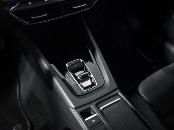 Skoda Octavia IV (A8) с пробегом 2021 года, цена 2 450 000 рублей, 55000 км, лифтбек, Автокод Объявления