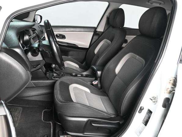 Kia Ceed II Рестайлинг с пробегом 2015 года, цена 1 099 000 рублей, 175750 км, универсал, Автокод Объявления