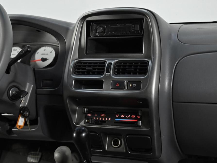 Nissan NP300 Москва  - изображение 11