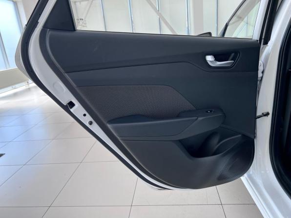 Hyundai Solaris II Рестайлинг с пробегом 2021 года, цена 1 650 000 рублей, 94222 км, седан, Автокод Объявления