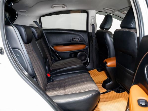 Honda Vezel I с пробегом 2014 года, цена 1 330 000 рублей, 170225 км, внедорожник, Автокод Объявления