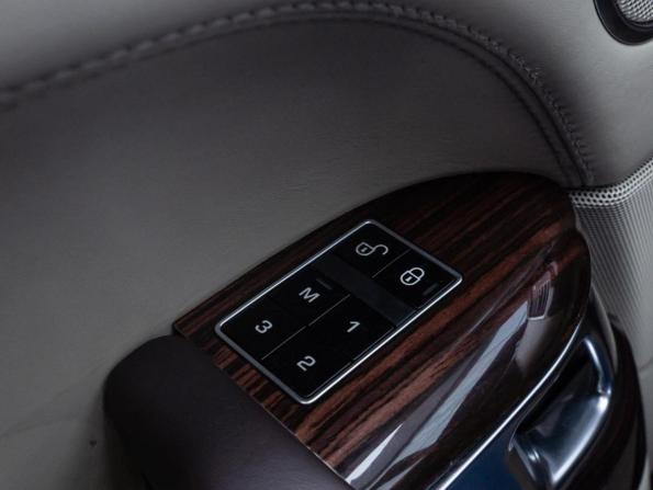 Land Rover Range Rover IV с пробегом 2013 года, цена 3 099 000 рублей, 220620 км, внедорожник, Автокод Объявления
