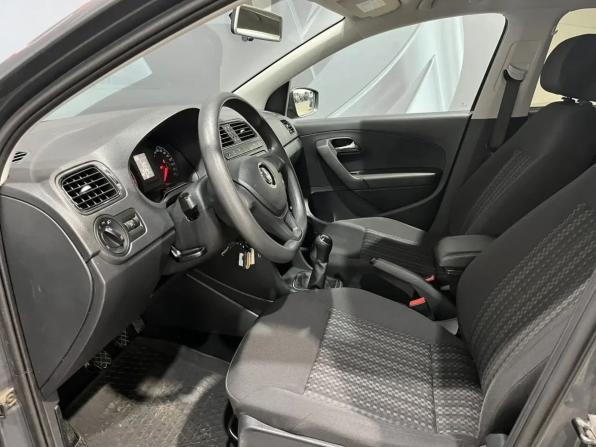 Volkswagen Polo V Рестайлинг с пробегом 2016 года, цена 985 000 рублей, 119105 км, седан, Автокод Объявления