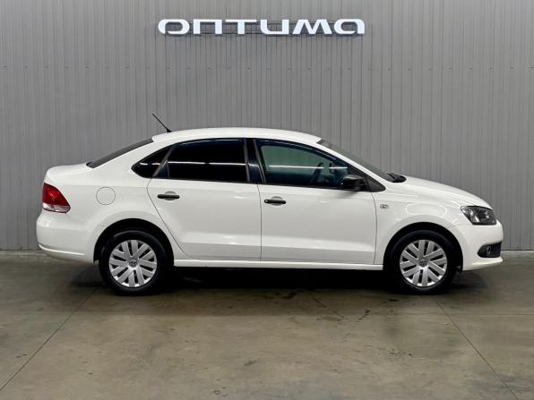 Volkswagen Polo V с пробегом 2013 года, цена 697 000 рублей, 131174 км, седан, Автокод Объявления