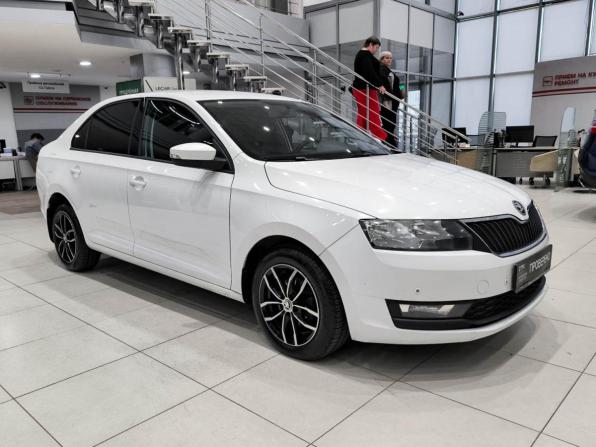 Skoda Rapid I с пробегом 2017 года, цена 850 000 рублей, 203346 км, лифтбек, Автокод Объявления