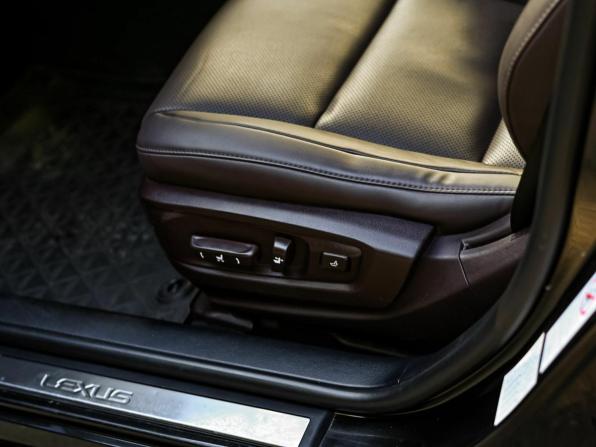 Lexus ES VI Рестайлинг с пробегом 2017 года, цена 2 820 000 рублей, 100037 км, седан, Автокод Объявления