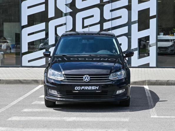 Volkswagen Polo V Рестайлинг с пробегом 2019 года, цена 1 359 800 рублей, 117277 км, седан, Автокод Объявления