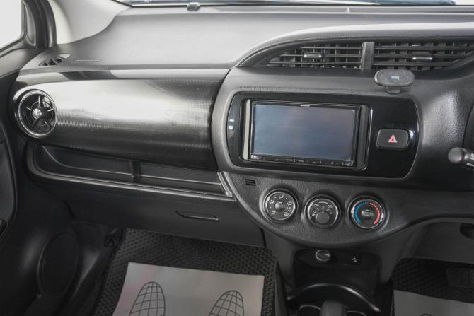 Toyota Vitz III (XP130) Рестайлинг 2 с пробегом 2018 года, цена 999 000 рублей, 149000 км, хэтчбек, Автокод Объявления