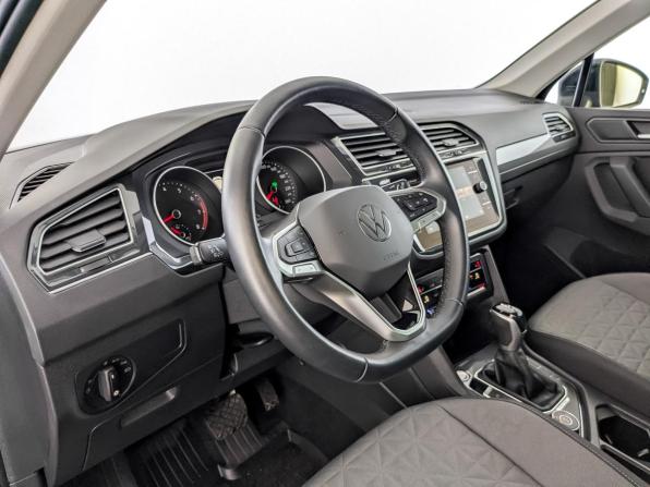 Volkswagen Tiguan II Рестайлинг с пробегом 2021 года, цена 3 750 000 рублей, 17314 км, внедорожник, Автокод Объявления