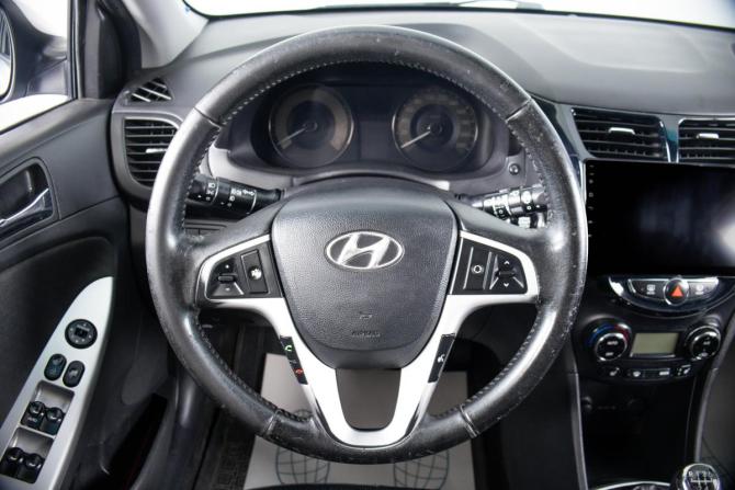 Hyundai Solaris I с пробегом 2012 года, цена 899 000 рублей, 192356 км, хэтчбек, Автокод Объявления