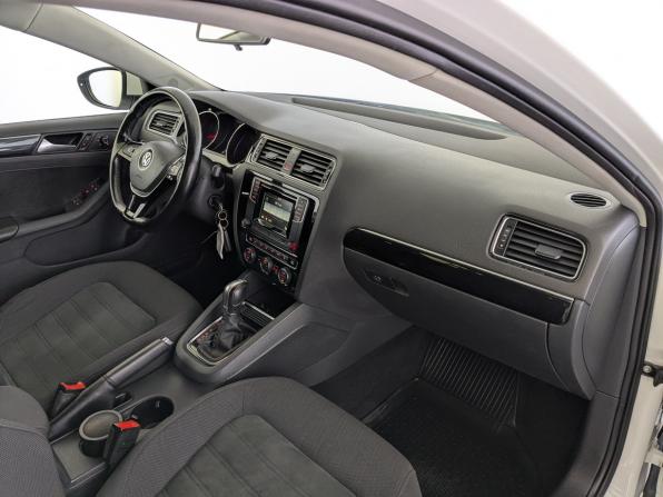 Volkswagen Jetta VI Рестайлинг с пробегом 2017 года, цена 1 350 000 рублей, 154010 км, седан, Автокод Объявления