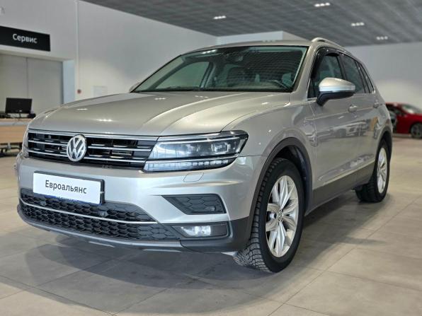 Volkswagen Tiguan II с пробегом 2018 года, цена 2 250 000 рублей, 205000 км, внедорожник, Автокод Объявления