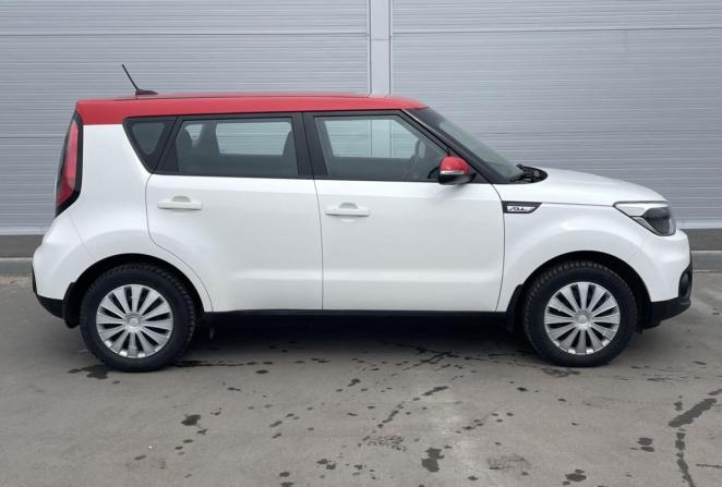 Kia Soul II Рестайлинг с пробегом 2018 года, цена 1 680 000 рублей, 76747 км, хэтчбек, Автокод Объявления