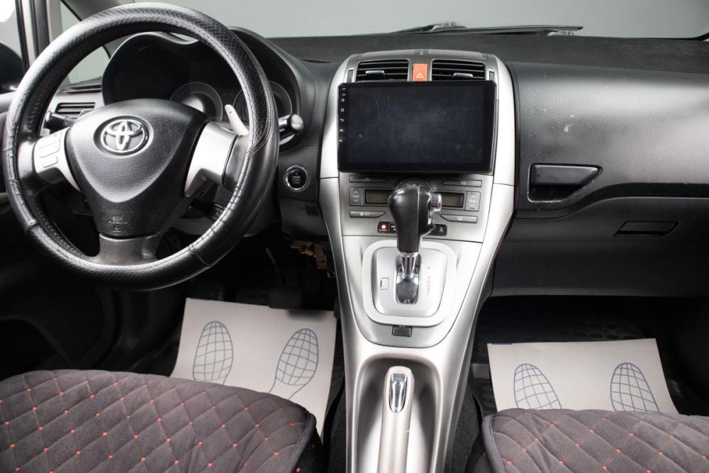 Toyota Auris I Оренбург  - изображение 9