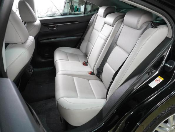 Lexus ES VI Рестайлинг с пробегом 2018 года, цена 2 819 000 рублей, 104923 км, седан, Автокод Объявления