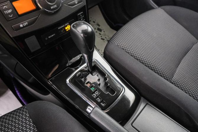 Toyota Corolla X (E140 E150) Рестайлинг с пробегом 2012 года, цена 1 159 000 рублей, 175000 км, седан, Автокод Объявления