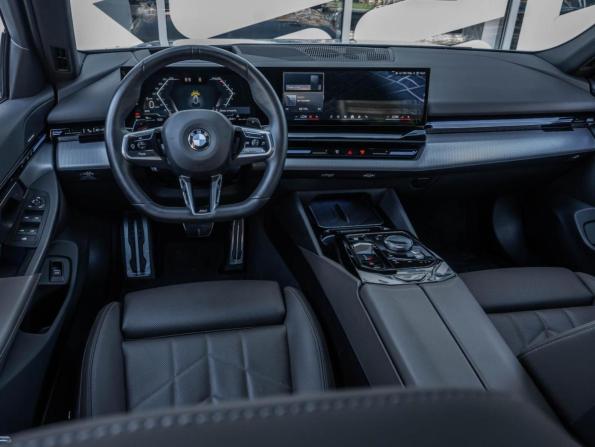 BMW 5 серии VIII (G60/G61/G68) с пробегом 2023 года, цена 6 277 800 рублей, 38786 км, седан, Автокод Объявления