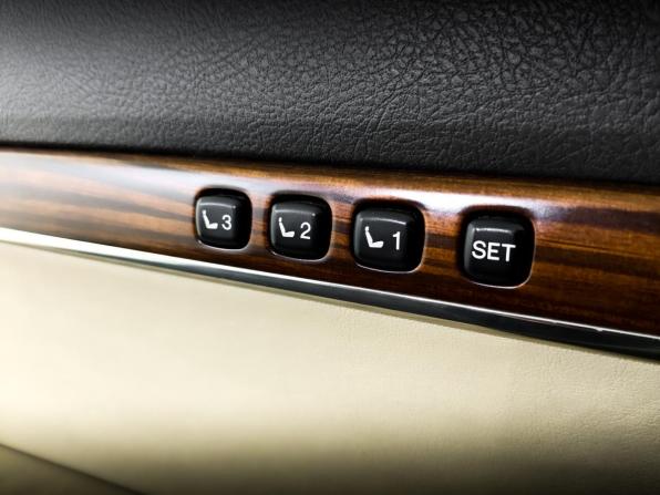 Toyota Land Cruiser 200 Series Рестайлинг 2 с пробегом 2015 года, цена 4 900 000 рублей, 152605 км, внедорожник, Автокод Объявления