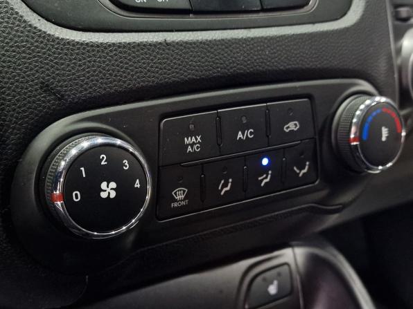Hyundai ix35 I Рестайлинг с пробегом 2014 года, цена 999 000 рублей, 208919 км, внедорожник, Автокод Объявления