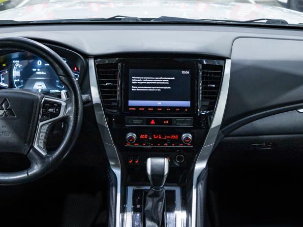 Mitsubishi Pajero Sport III Рестайлинг с пробегом 2022 года, цена 3 399 700 рублей, 141706 км, внедорожник, Автокод Объявления