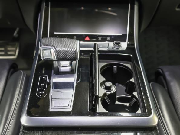 Audi Q8 I (4M) с пробегом 2019 года, цена 5 698 000 рублей, 114748 км, внедорожник, Автокод Объявления