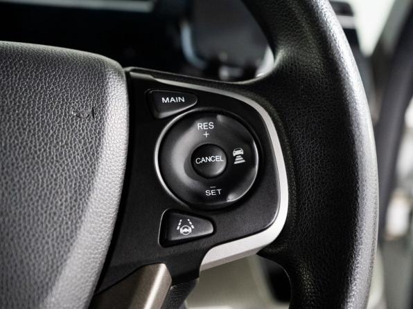 Honda Stepwgn V с пробегом 2016 года, цена 1 700 000 рублей, 156355 км, минивэн, Автокод Объявления