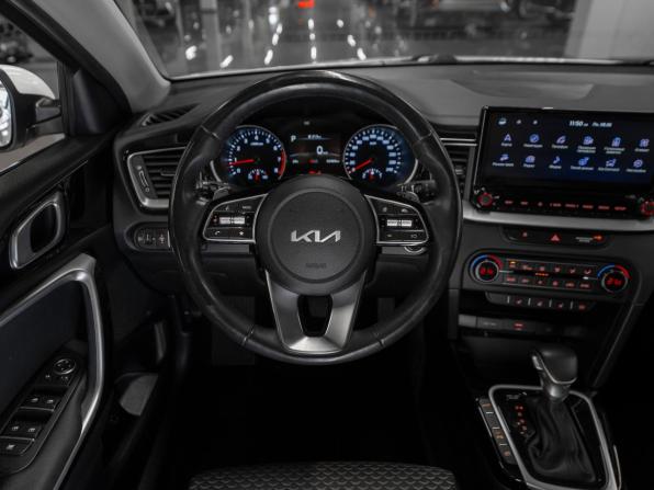 Kia Ceed III Рестайлинг с пробегом 2022 года, цена 2 360 000 рублей, 56000 км, хэтчбек, Автокод Объявления