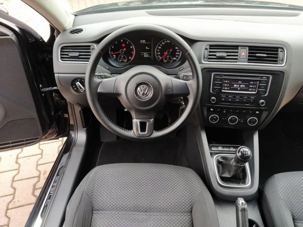 Volkswagen Jetta VI с пробегом 2014 года, цена 890 000 рублей, 180000 км, седан, Автокод Объявления