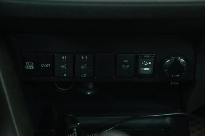 Toyota RAV4 IV (XA40) с пробегом 2014 года, цена 1 999 000 рублей, 202000 км, внедорожник, Автокод Объявления