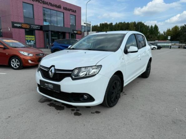 Renault Sandero II с пробегом 2017 года, цена 668 000 рублей, 150347 км, хэтчбек, Автокод Объявления