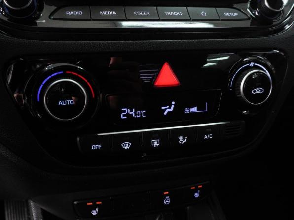 Hyundai Solaris II Рестайлинг с пробегом 2021 года, цена 1 495 000 рублей, 123209 км, седан, Автокод Объявления
