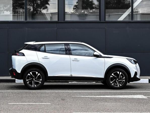 Peugeot 2008 II с пробегом 2021 года, цена 1 919 000 рублей, 13598 км, внедорожник, Автокод Объявления