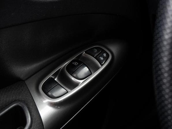 Nissan Juke I с пробегом 2013 года, цена 915 000 рублей, 172586 км, внедорожник, Автокод Объявления