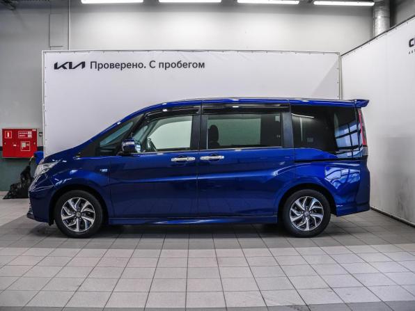 Honda Stepwgn V с пробегом 2016 года, цена 1 799 000 рублей, 122370 км, минивэн, Автокод Объявления