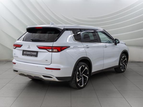 Mitsubishi Outlander IV с пробегом 2022 года, цена 3 048 000 рублей, 97847 км, внедорожник, Автокод Объявления
