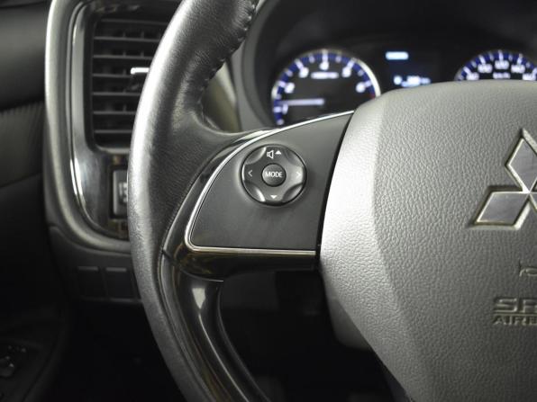 Mitsubishi Outlander III Рестайлинг 2 с пробегом 2017 года, цена 1 830 900 рублей, 152585 км, внедорожник, Автокод Объявления