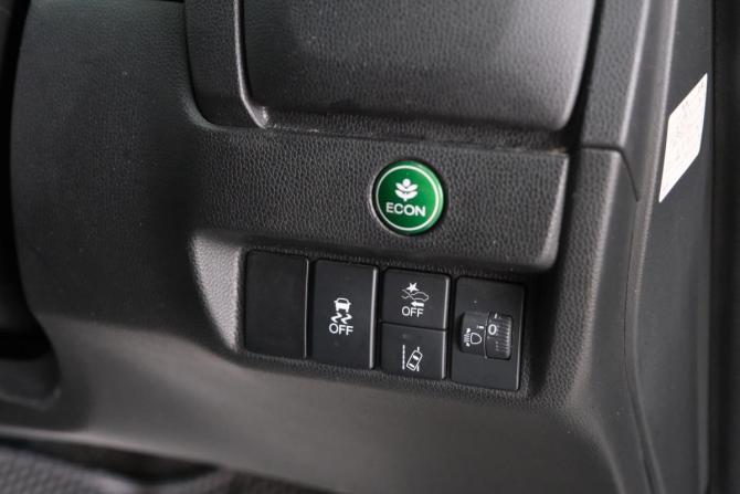 Honda Fit III Рестайлинг с пробегом 2019 года, цена 1 229 000 рублей, 102000 км, хэтчбек, Автокод Объявления