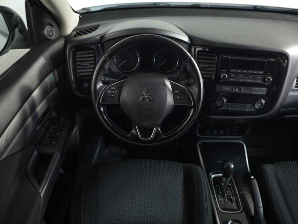 Mitsubishi Outlander III Рестайлинг 2 с пробегом 2018 года, цена 1 699 000 рублей, 122558 км, внедорожник, Автокод Объявления